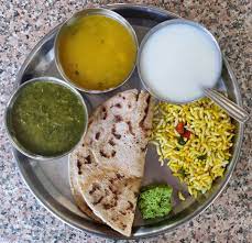 Jowar Roti Pumpkin Soup Spinach Sabji Coconut Chutney Buttermilk And Some Bhel A Very Wholesome Simple Saltless Sugar Food Coconut Chutney Pumpkin Soup