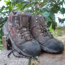 Nepal hiking takes you to few of the wonderful places in this naturally gifted. Nepa Safety Shoes Bltcollege In