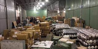 Nội thất đóng gói thành các kiện vuông vắn