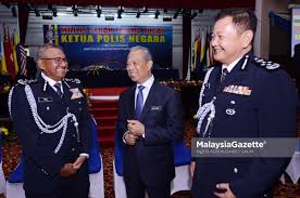  datuk seri acryl sani abdullah sani akan menggantikan tan sri abdul hamid bador yang akan tamat perkhidmatannya pada 3 mei ini. Datuk Seri Abdul Hamid Bador Rasmi Ketua Polis Negara Baharu