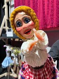 Clementine Doll (@Clementinedoll)