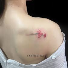 Hình xăm mini ở vai. Hinh XÄƒm Hoa á»Ÿ Vai Cho Ná»¯ Tattoo Ga