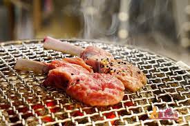 【超狂烤肉季】烤肉箱限量預購中 【高雄好家載】超值海味滿699免運 【極鮮漁產】任10件免運 【精選小菜】滿500折50 【中秋送禮】滿萬享9折 【烏魚子禮盒】表心意首選 【其他禮盒】生鮮 / 零嘴; é«˜é›„ç‡'çƒ¤ ä¸€ä¹äºŒå…«ç‡'è‚‰ç¸½é‹ª æ–‡å±±åº— å°ˆäººæ¡Œé‚Šæœå‹™äº«å—å„ªè³ªç¾Žå'³çƒ¤è‚‰ é«˜é›„é£Ÿè¨˜å¤§å†'éšª å°‹æ‰¾åœ¨åœ°é«˜é›„ç¾Žé£Ÿ éš¨æ„çª©