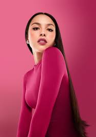 Olivia Rodrigo & Lancôme Are Bringing Back Statement Lipstick — See Photos  | Teen Vogue