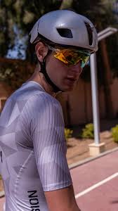 38 degrees shadow temp outside equals treadmill threshold and 10/10  cameramanship 🥵, #triathlontraining #hokaoneoneeu #stayhard #2025season