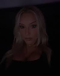 HA (@haileyarntz) • Instagram photos and videos