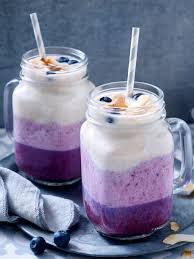 Joghurt Sorgt Fur Extra Frische Im Beeren Smoothie Beeren Smoothie Smoothie Rezepte Beerensmoothie