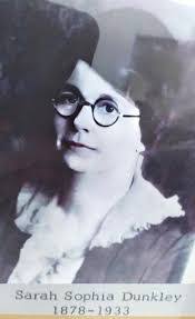 Richard Dunkley's Instagram, Twitter & Facebook