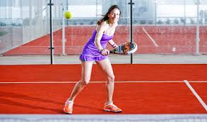 O padel é o novo desporto que captou a atenção dos portugueses. A Moda Do Padel