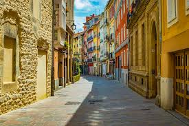 The locals, known as capixabas, are warm and friendly, and the city has. Vitoria Gasteiz Biophilic Cities