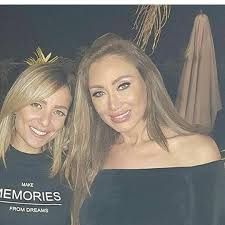 Jun 21, 2021 · وعلق وائل عبدالعزيز عبر حسابه الرسمي على موقع فيسبوك: Ø±ÙŠÙ‡Ø§Ù… Ø³Ø¹ÙŠØ¯ ØªØ­ØªÙÙ„ Ø¨Ù…ÙˆÙ„ÙˆØ¯Ù‡Ø§ Ø§Ù„Ø¬Ø¯ÙŠØ¯ Ù„Ù…Ø§Ø°Ø§ ØºØ§Ø¨Øª ÙÙŠÙÙŠ Ø¹Ø¨Ø¯Ù‡ ØµÙˆØ± ÙˆÙÙŠØ¯ÙŠÙˆ Ø§Ù„Ù†Ù‡Ø§Ø±