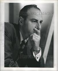 1948 Press Photo Bill Stern Hosts "Sports Newsreel"