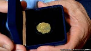 В Україну повернули печатку князя Святослава - суспільні новини