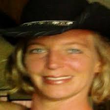 Michelle Veal's Instagram, Twitter & Facebook