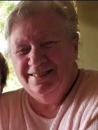 Melissa Proud's Instagram, Twitter & Facebook