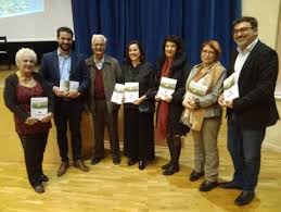 Γιωργοσ βαλαρησ με τη λαϊκή ορχήστρα «μικησ θεοδωρακησ». Paroysiasthke O Neos Tomos En Xaniois 2019 Sto Katamesto 8eatro Mikhs 8eodwrakhs Creta Voice