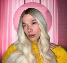 Content Creator Helge Mark Lodder: Fotostrecke zum Thema ICH