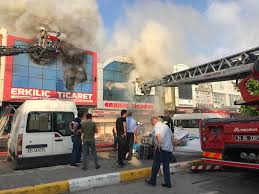 Bağcılar i̇stoç ticaret merkezi'ndeki bir işyerinde yangın çıktı. Istoc Ta Yangin Fotograf Galerisi