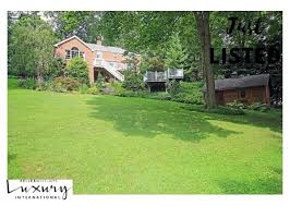 Partly Wooded Setting Landscaping Generous Space Homes For Sale In 5913 Kings School Rd Bethel Park Pa 15102 Karenm Pittsburgh Homes For Sale In 2019