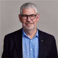 Walter Bugg's Instagram, Twitter & Facebook