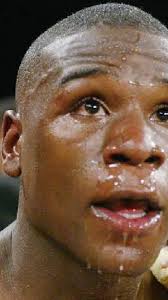 Remembering that time when Floyd Mayweather and Jim Lampley analyzed and  discussed Floyd Mayweather's fight tactics during Floyd Mayweather vs  Gregorio Vargas. 🐐