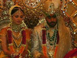 7 Most Expensive Wedding Dresses Of Bollywood Actresses Which Cost As Much As A Wedding Laughingcolours English Dailyhunt Bollywood Bridal Bollywood Wedding Expensive Wedding Dress