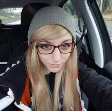 Shannon Hackett's Instagram, Twitter & Facebook