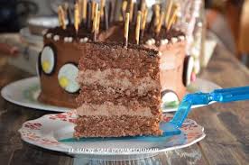 Layer Cake Kinder Maxi Le Sucre Sale D Oum Souhaib Gateau D Anniversaire Leger Gateau Kinder Maxi Dessert