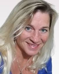 Colleen Cash's Instagram, Twitter & Facebook