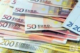 Falschgeld In Enschede In Umlauf In 2020 Lebensmittelgeschaft Geld Euro Banknoten