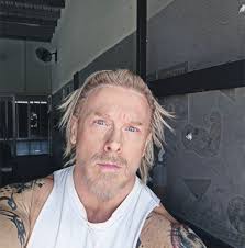 Classic Chicken Alfredo is a feel good comfort food