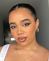 Makeup By Simmy Carr‎