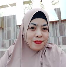 Pyrotechnics professional Garrison Risner will attempt to break the world  record for launching the most oversized fireworks ever, simultaneously.