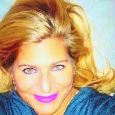 carla bee (@carlabeemtl)