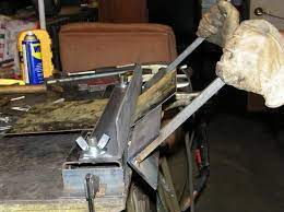 Home Made Sheet Metal Brake Pirate4x4 Com 4x4 And Off Road Forum Sheet Metal Brake Sheet Metal Bender Metal Bending Tools