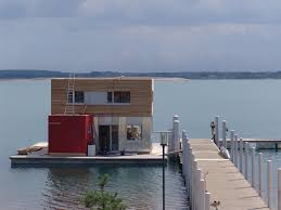 Vielseitige freizeitangebote, organisierte ausritte und eine deftige küche runden das angebot ab. Datei Schwimmendes Haus Graebendorfer See Jpg Wikipedia