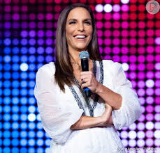 Ivete sangalo posa com cauda de sereia na em foto postada no instagram. Filhos De Ivete Sangalo Surgem Em Nova Foto Com Familia E Blusa De Marcelo Rouba Cena Fake News Purepeople