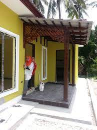 Ada 2 jenis finishing, yakni cat dan vernish. 43 Pagar Kayu Anjung Rumah