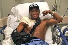 Devin haney wobbles going back to his corner after the 10th! Haney Named Champ In Recess After Shoulder Surgery Boxrec