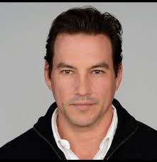 Andrea Patel (@Aviva81)