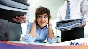 Hasilnya justru anda merasa kelelahan baik secara fisik maupun psikis dan mulai kehilangan motivasi kerja. 7 Cara Tingkatkan Motivasi Kerja Agar Kembali Bersemangat