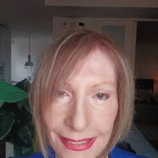 Somos 4 hermanos, hoy cumplimos 100 años, esperamos sus felicitaciones  🥳🥳🥳.