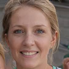 Amazon.com: Felicity Moore: books, biography, latest update