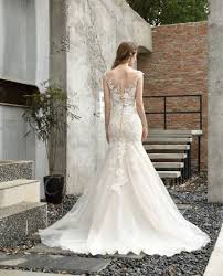 Brautkleid prinzessinnen style in der farbe ivory aus dem hochzeitshaus stuttgart. Meerjungfrau Brautkleid Designer Ivory Spitze Tull U Boot Ausschnitt