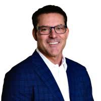 200+ perfiles de «Peacock»