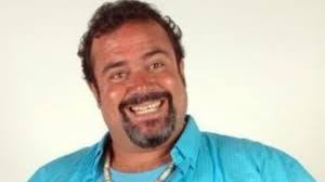 Foto: André Mattos vive os louros do rejuvenescimento após ter perdido 53  kg de forma natural. Saiba mais!