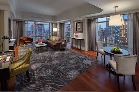 Just use the let us know what you need section of the booking page to let the hotel know you want a ride. 5 Sterne Luxushotel Petronas Towers Mandarin Oriental Kuala Lumpur