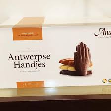 Deze pagina is voor het laatst bewerkt op 23 nov 2020 om 05:43. Antwerpse Handjes Gevulde Chocolade 24 Stuks Pralines Leonidas Schoten
