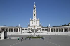 José tolentino de mendonça presidirá às celebrações que têm como tema louvai o senhor, que levanta os fracos. Private Transfer To From Fatima Lisbon Fatima Private Cars Gowithguide