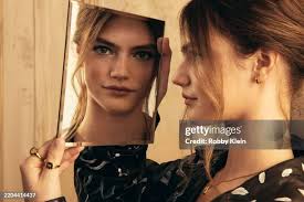 607 Florence Hunt Photos & High Res Pictures